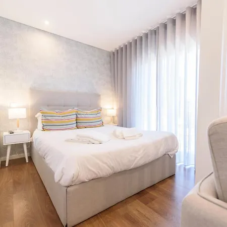 Terro Collection - Eca De Queiros Apartment