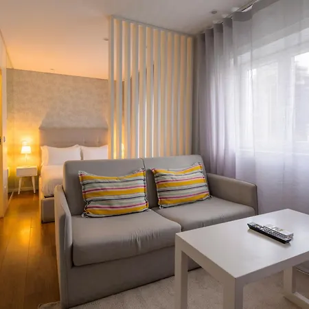 Terro Collection - Eca De Queiros Διαμέρισμα *